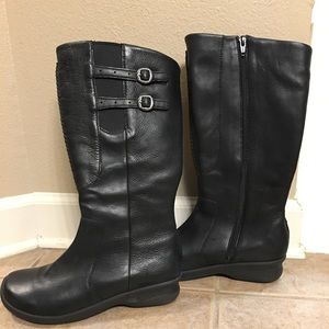 Keen Bern baby boots.